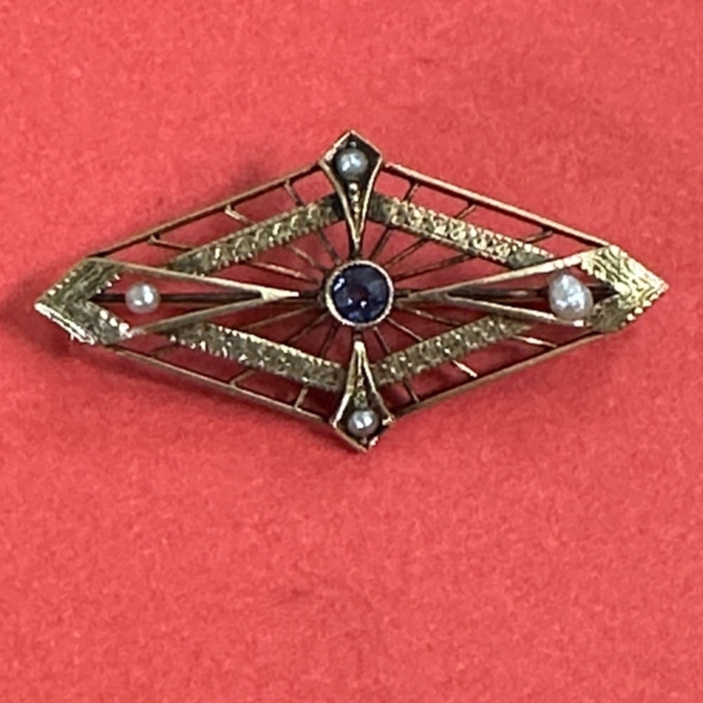 Vintage 14k real solid Gold and Blue Topaz Pearls Gem Brooch
